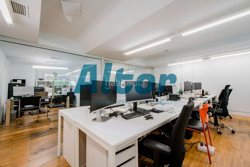 Foto f5cd3baa-012c-4b07-941b-77fa2ec0c759. Office space in Vallehermoso Madrid