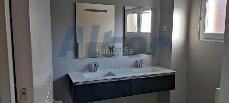 Foto 52875f86-e977-4109-827e-83bcafdeeb47. Alquiler casa adosada altor asesores alquila , chalet pareado en Peñagrande en Madrid