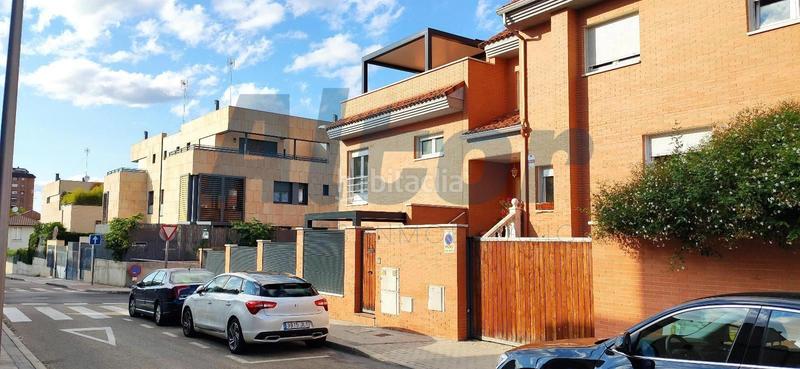 Foto ac6771fe-1b2d-4ad3-831b-36c4e4631fd1. Lloguer casa adossada amb calefacció aparcament a Madrid