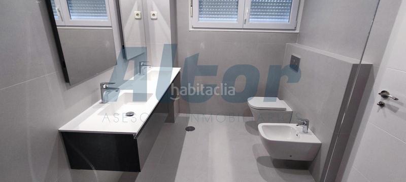 Foto 67ab1190-b85f-4a26-bd67-46a268f5fcde. Rent semi detached house with heating parking in Peñagrande Madrid