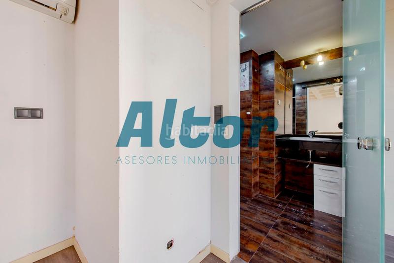 Foto 20382d52-86a5-4efa-af30-26e22d93ef04. Office space with heating parking in Simancas Madrid