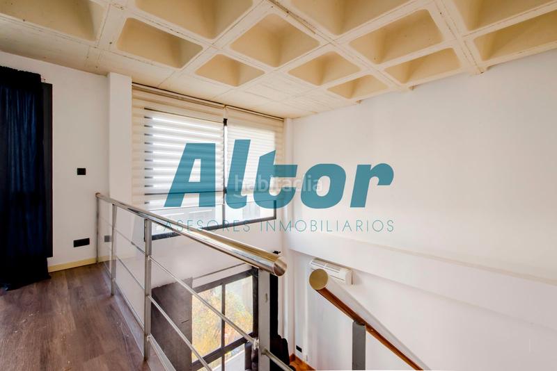 Foto dda16684-8d95-4156-ab8c-4176f61212b8. Office space with heating parking in Simancas Madrid