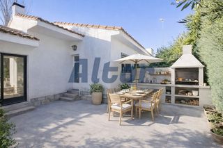 House  Alamo. Casa para reformar en villanueva de la cañada