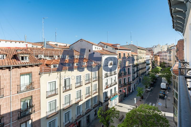 Foto 1ff7b2d6-b106-4b5b-a56e-a7cc2cf786a9. Pis amb calefacció a Embajadores-Lavapiés Madrid