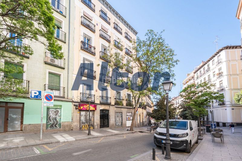 Foto 207cff3b-4b25-45be-b4fe-4633c5f670b9. Pis amb calefacció a Embajadores-Lavapiés Madrid