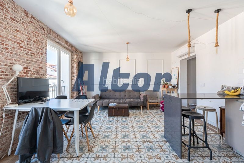 Foto 3aa9df4a-3f42-4185-acda-fd9c53a82f06. Pis amb calefacció a Embajadores-Lavapiés Madrid