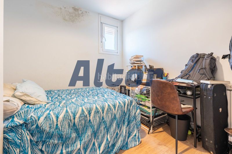 Foto b0e85bc3-e26b-4fb6-8a78-1d831ce1c0e3. Pis amb calefacció a Embajadores-Lavapiés Madrid