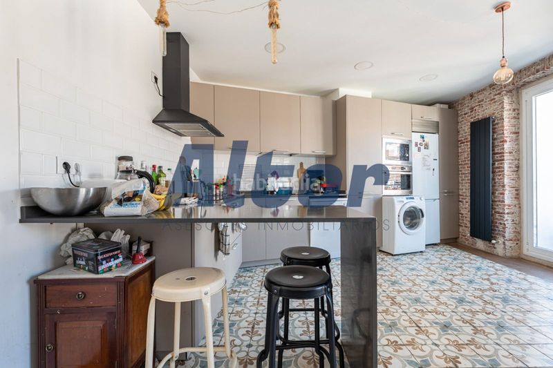 Foto f3837f6b-3055-4204-a9f7-29546b42ac4e. Pis amb calefacció a Embajadores-Lavapiés Madrid