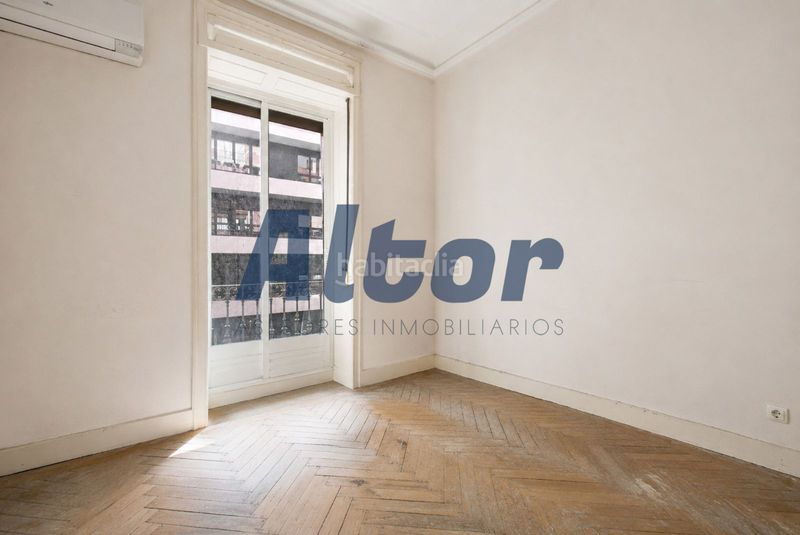Foto d5854abd-7d80-4cd6-9701-12ab8ea465b7. Pis a Cortes-Huertas Madrid