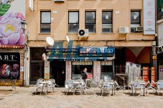 Local Comercial a DE LA PLAZA