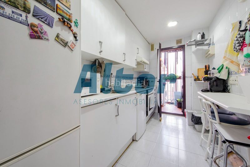 Foto c454785c-9fb4-4b61-9156-6510a004b4f7. Pis amb calefacció aparcament piscina a Orcasitas Madrid