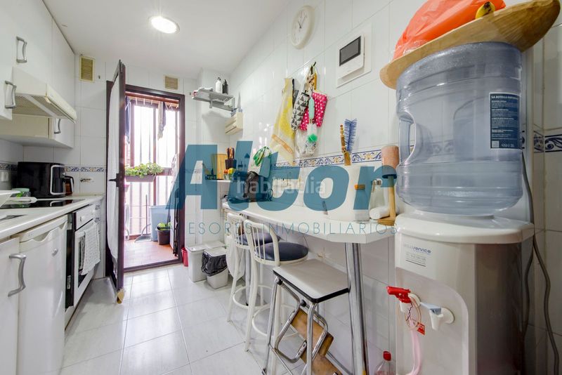 Foto cf1d55ef-368c-45c9-86f2-a94a3ba0b0be. Pis amb calefacció aparcament piscina a Orcasitas Madrid