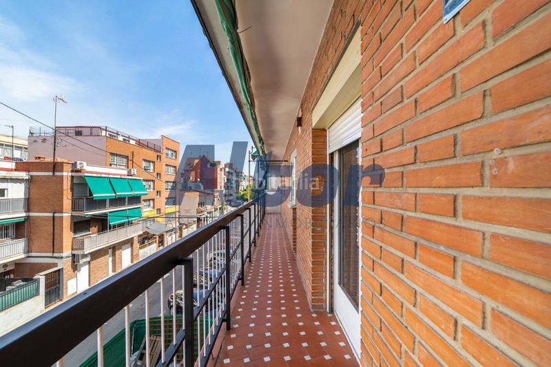 Foto fc28f6bc-9694-4c4b-9915-243992d78129. Àtic amb calefacció a Entrevías Madrid