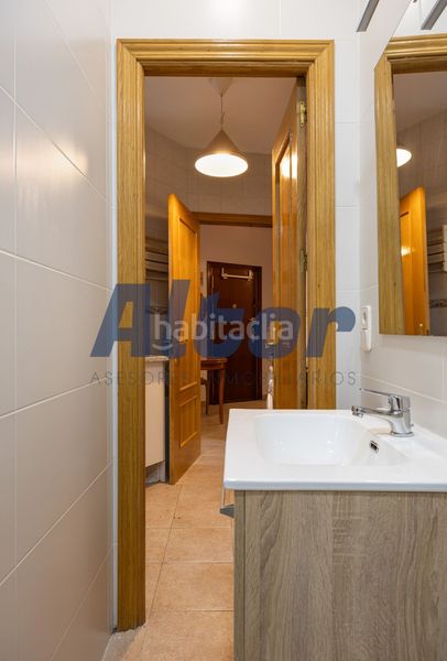 Foto a98ed2d3-a8be-4345-b293-2d3fa56ac5f2. Pis amb calefacció a Universidad-Malasaña Madrid