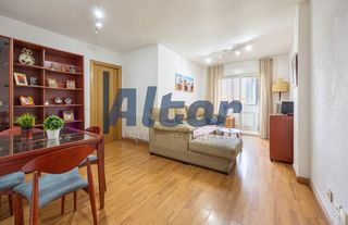 Pis  De zamora. Piso en venta con rentabilidad en lorea 2  inquilino solvente y