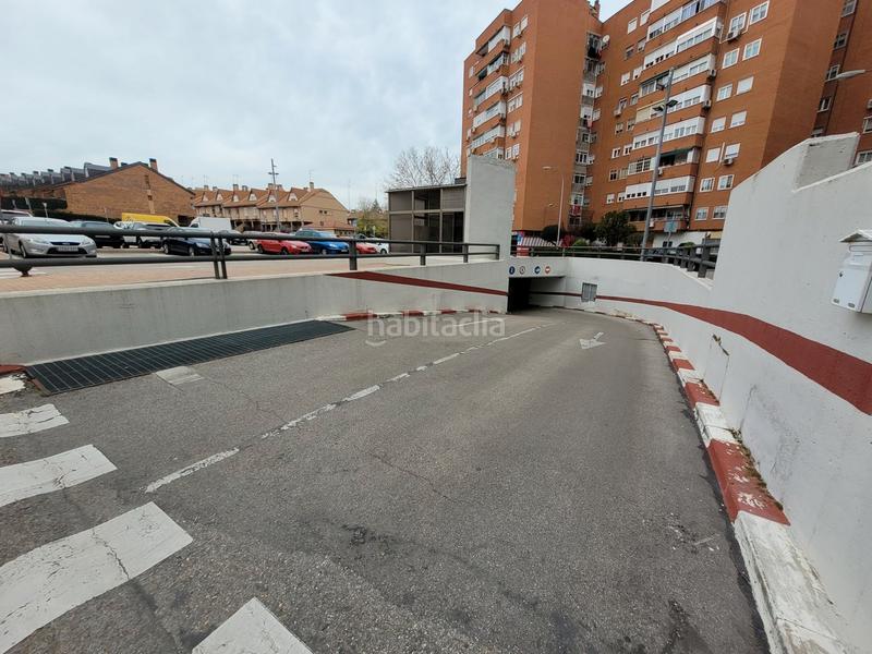 Foto dcfa020e-95b9-4ea3-aa91-e3236dfe7e35. Parking coche en calle de valladolid 8 problema de aparcamiento????? en Fuenlabrada