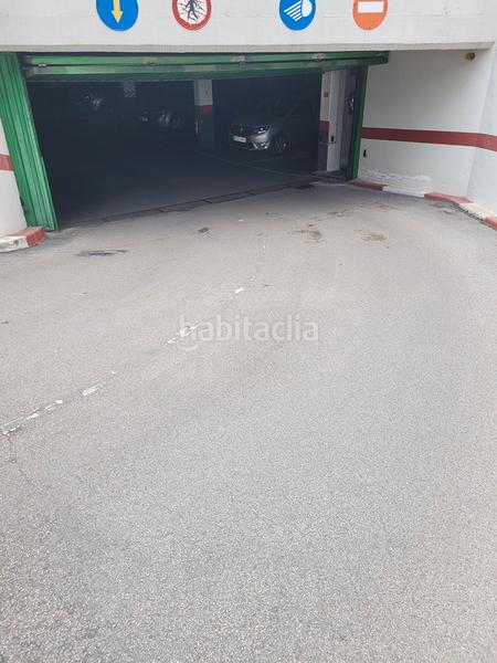 Foto ea4516f4-8384-497d-ad5d-2c116e2f410a. Parking coche en calle de valladolid 8 problema de aparcamiento????? en Fuenlabrada