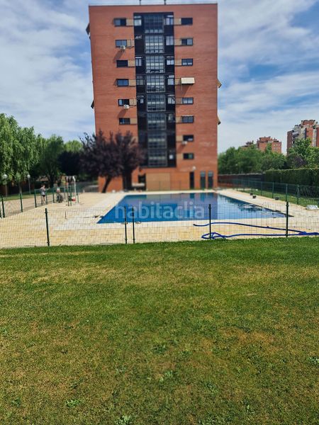 Foto 253deab4-0fb7-4cee-b28d-011b7151dd84. Pis amb calefacció aparcament piscina a Loranca Fuenlabrada