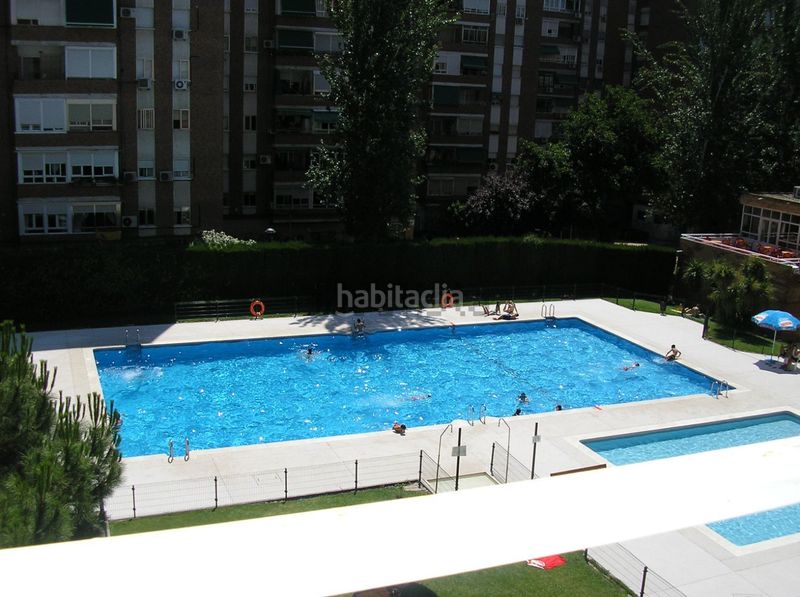 Foto e012263f-fcea-4c4e-9f1d-536572542f45. Lloguer apartament amb calefacció aparcament piscina a Fuenlabrada
