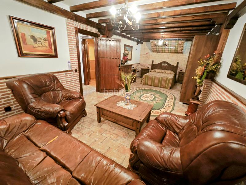 Foto 668030fe-b489-4955-b7c5-8ce0cc62d030. Chalet en calle de la mariblanca 14 impresionante chalet independiente a 20 minutos !! en Móstoles
