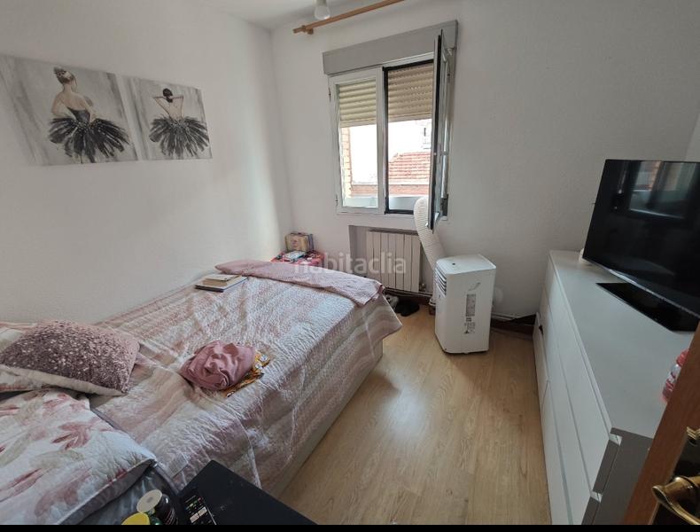 Foto e9369ec0-5d91-4f97-a831-6c8d66440fe3. Flat in calle de la gaviota 5 in Vista Alegre Madrid