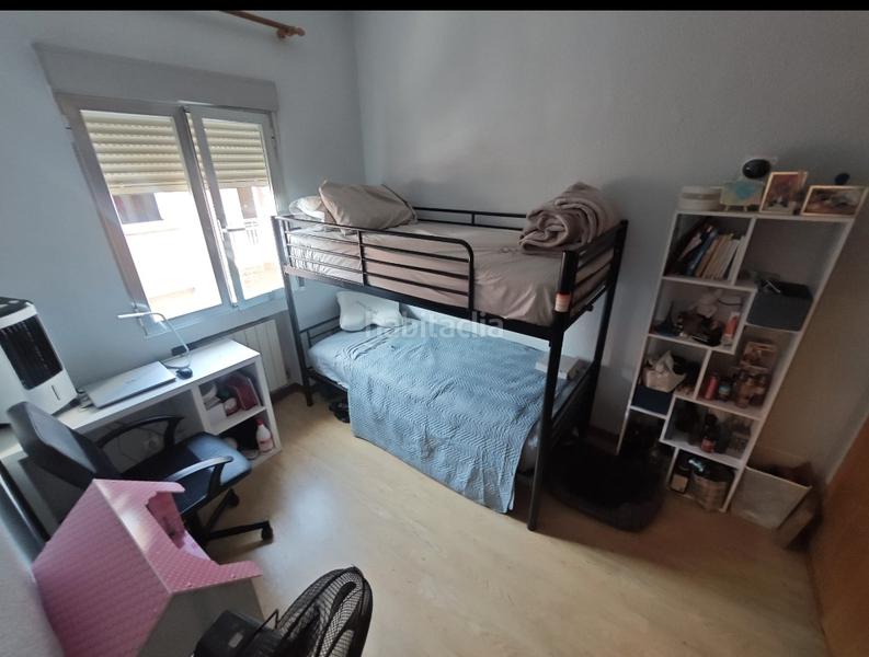 Foto f1a9d200-4525-482b-b88b-c00444eac463. Flat in calle de la gaviota 5 in Vista Alegre Madrid