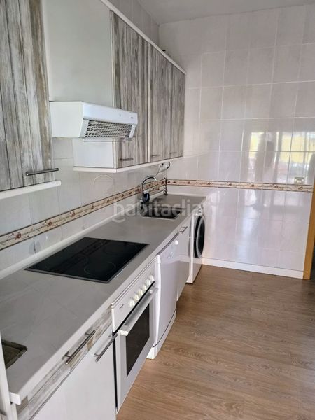 Foto 297a2413-e802-4b08-9ac8-202b60e954c2. Casa adossada amb calefacció aparcament a Centro Móstoles