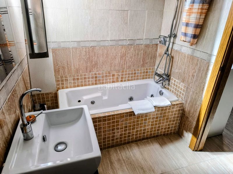 Foto b15b39e3-9925-4ea6-9838-f55d3b96d73f. Casa adossada amb calefacció aparcament a Centro Móstoles