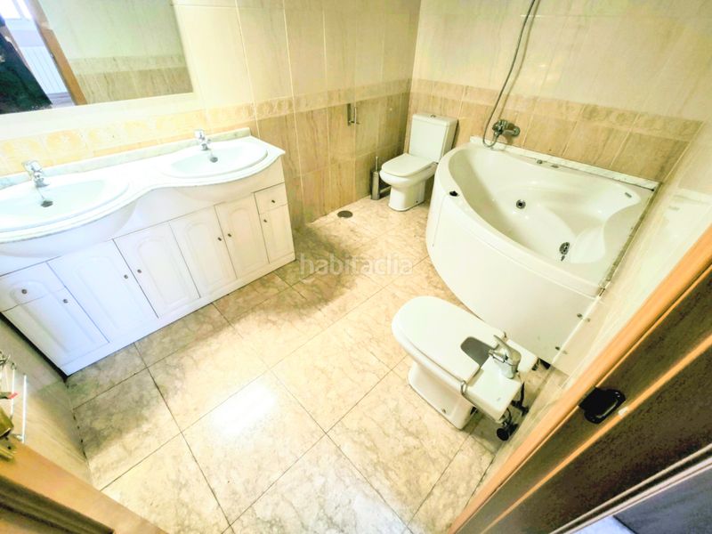 Foto f0f8b5f4-ec6d-4ea5-bcc9-377e60a9b8e2. Chalet precioso chalet seminuevo en casco urbano!! en Navalcarnero