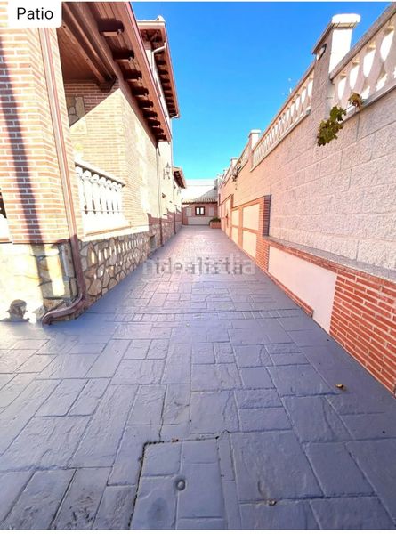 Foto 877a99ae-886d-4429-ad3c-ca50472d3df8. Xalet a calle los nardos 6 a Valderas-Los Castillos Alcorcón