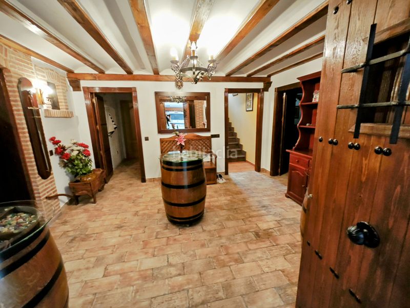 Foto f925321f-4bbd-4ede-bf67-d3189fcfc68d. Xalet a calle los nardos 6 a Valderas-Los Castillos Alcorcón