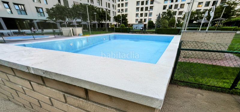 Foto 2423c2a1-c8ed-43a0-ab32-b8cc3590b49b. Pis amb calefacció aparcament piscina a Cuatro Vientos Madrid