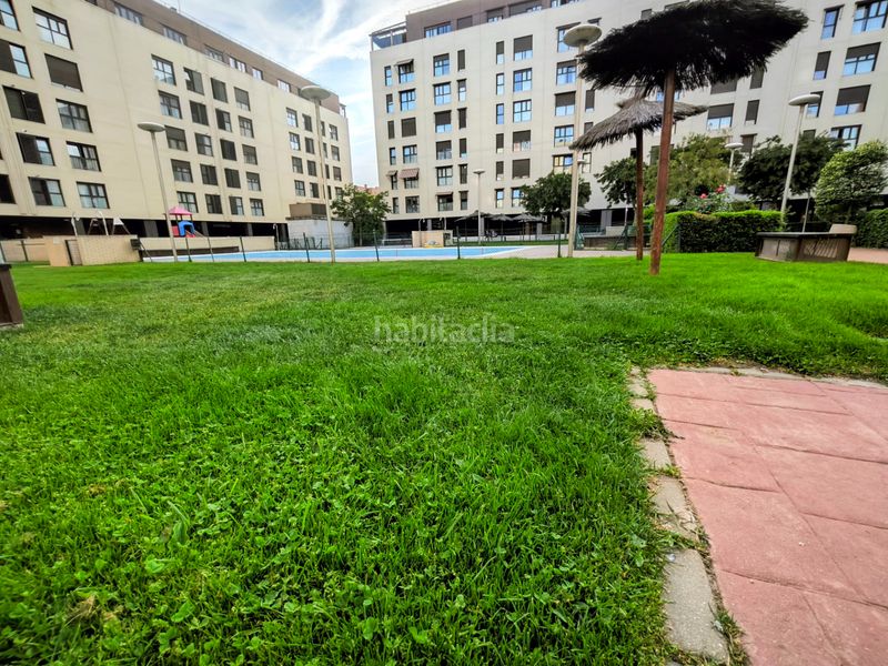 Foto 56612109-7708-4d52-90d3-e969b0d585d8. Pis amb calefacció aparcament piscina a Cuatro Vientos Madrid