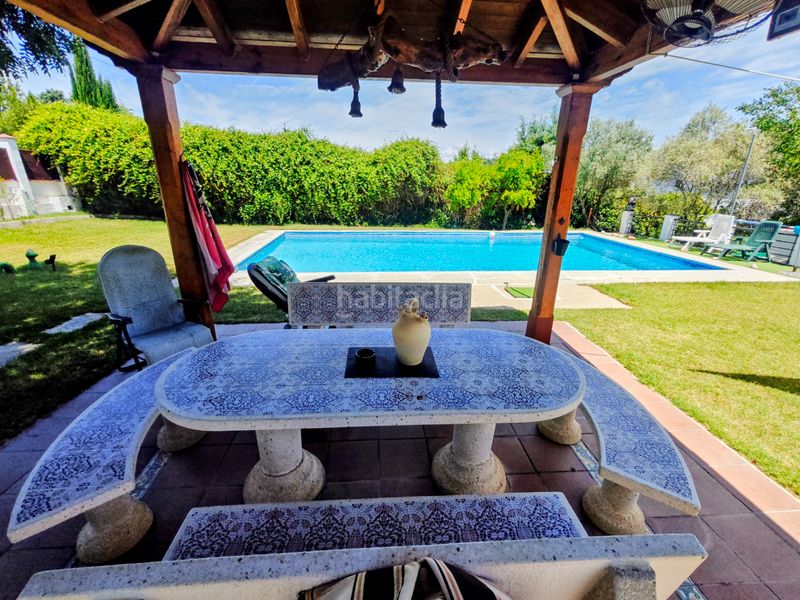 Foto d8f44a41-c763-4a08-828b-bd11e21c3290. Xalet amb xemeneia calefacció aparcament piscina a Casar de Escalona (El)