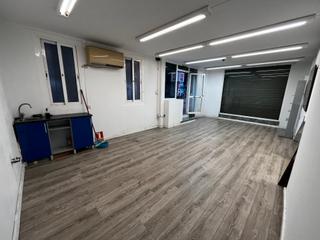 Lloguer Local Comercial a Sants. Local comercial