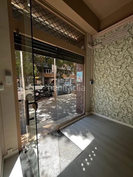 Foto a2189671-7206-4e7d-8336-ee5ec02e2a8a. Local comercial  al lado de la sagrada familia en Barcelona