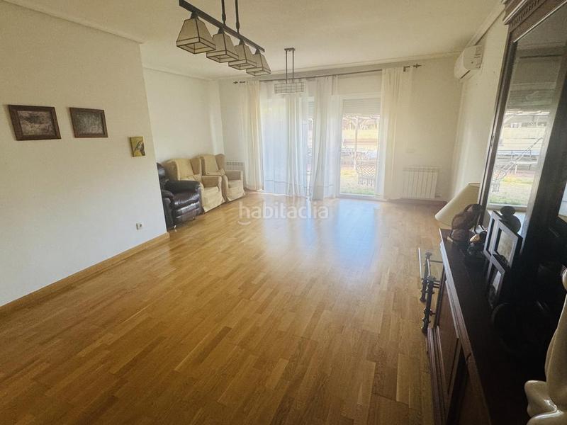 Foto 1f08f088-b596-4057-bd43-755fb0e5317f. Casa amb calefacció aparcament a Buenavista-Valparaíso-La Legua Toledo