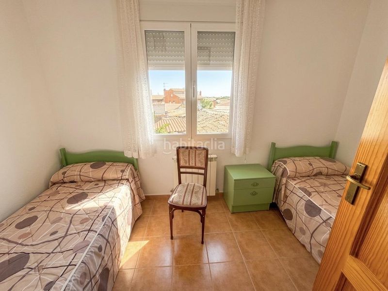 Foto f050ba02-171b-43d9-9383-c68ca7e82f67. Casa amb calefacció aparcament a Menasalbas