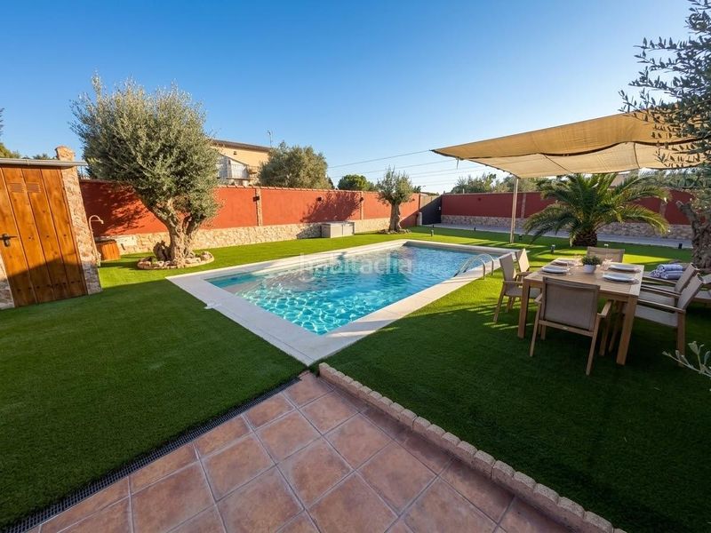 Foto 0baf2611-e343-4762-a8f0-03f5aead0229. Casa amb calefacció aparcament piscina a Fuensalida