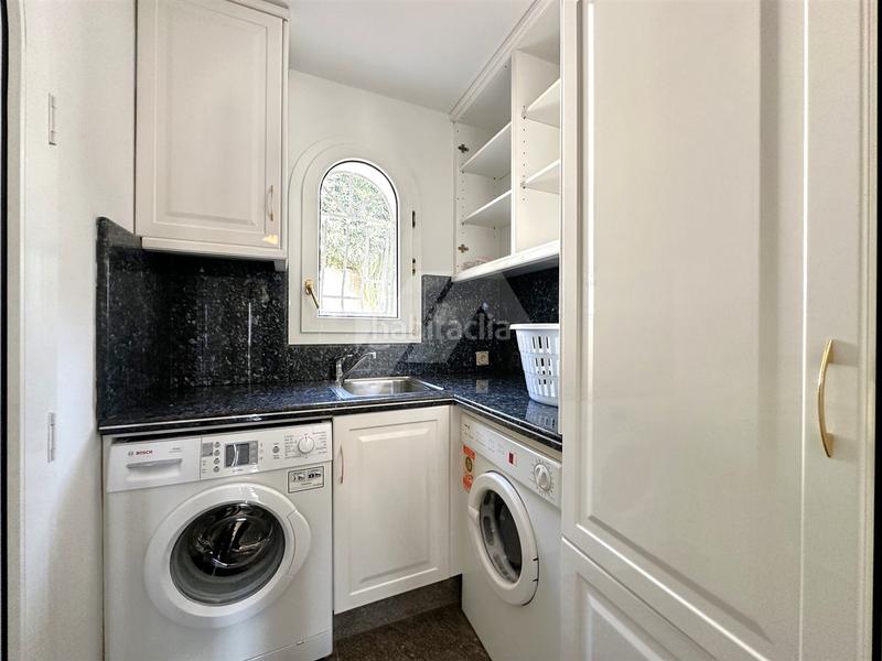 Foto 6e60ec62-7ca7-47f4-81ef-4ccbbb749a21. Chalet with heating parking pool in Cala Advocat-Baladrar Benissa