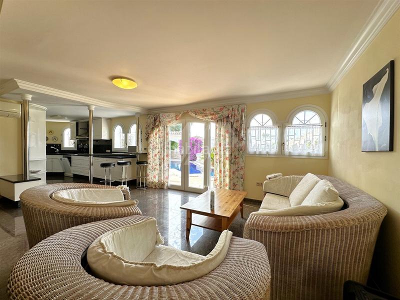 Foto cc7ebc15-ed3a-4150-87d9-91a2238c784b. Chalet en Cala Advocat-Baladrar Benissa