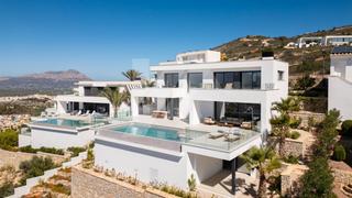 Chalet in Cumbre del Sol