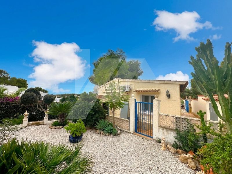 Foto edb2a6b8-da87-455a-86eb-4dd907883464. Xalet amb calefacció aparcament piscina a La Fustera Benissa