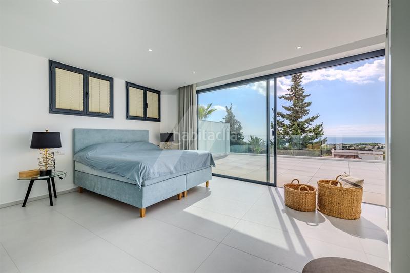 Foto 12be52e0-5a6b-40cd-8d86-97350efca143. Chalet mit heizung parking pool in La Fustera Benissa