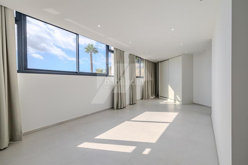 Foto 4f85e2c8-125e-4c96-b255-39ba98fb1c94. Chalet mit heizung parking pool in La Fustera Benissa