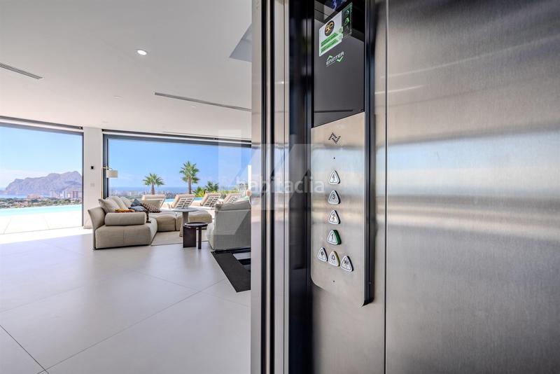 Foto 8ca86140-28c5-4bf8-a1ff-7ee47637e8f1. Chalet mit heizung parking pool in La Fustera Benissa