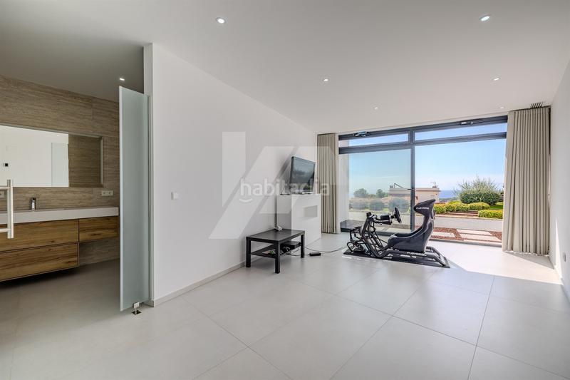 Foto ea678050-5c43-496d-a52b-fd4ee1d6e4e9. Chalet con riscaldamento parcheggio piscina in La Fustera Benissa