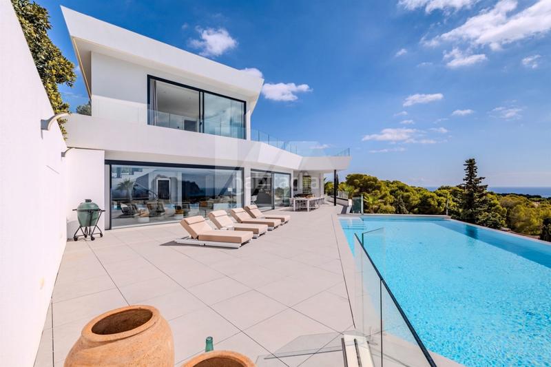 Foto 0665c63d-2dcb-448d-ae32-38ac3c57541b. Xalet amb calefacció aparcament piscina a La Fustera Benissa