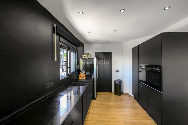 Foto 9198aaea-d671-4207-ae16-52621b46b2a9. Xalet amb calefacció aparcament piscina a Centro Ciudad Xàbia