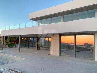 Chalet in Cumbre del Sol